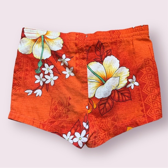 1960s Hawaiian Shorts - Picture 2 of 3